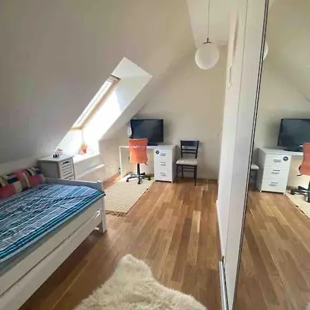 Exquisite Experience In Tallinn, 3 Bedroom Home! Διαμέρισμα
