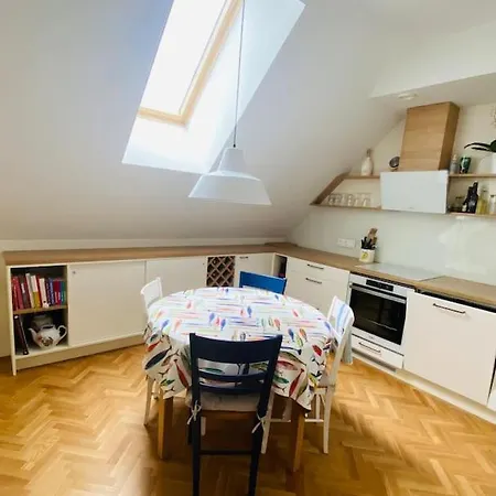 Exquisite Experience In Tallinn, 3 Bedroom Home! 塔林